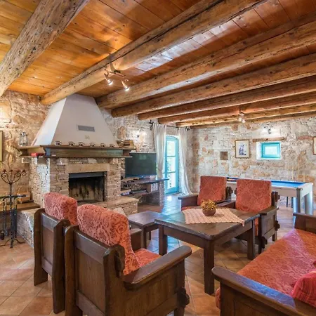 Rustic Giselle With Pool In Vizinada Willa Crklada
