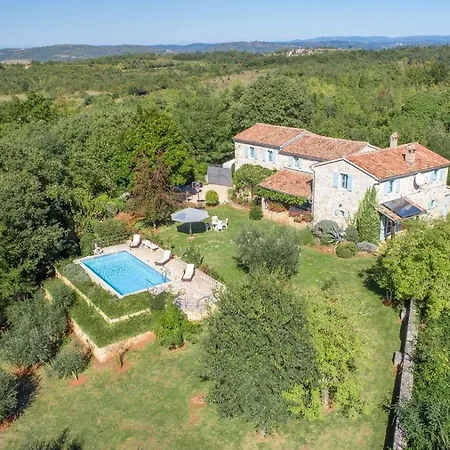 Willa Rustic Giselle With Pool In Vizinada Crklada