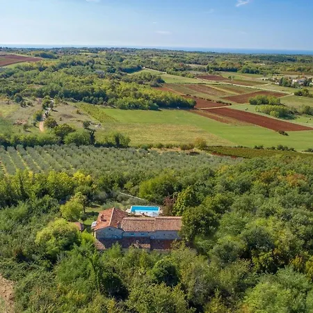 Rustic Giselle With Pool In Vizinada Willa *