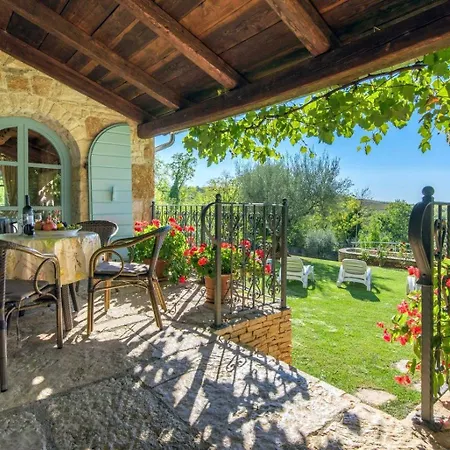 Rustic Giselle With Pool In Vizinada Villa